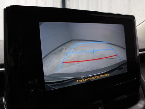Used 2024 Toyota Corolla LE FWD image 4