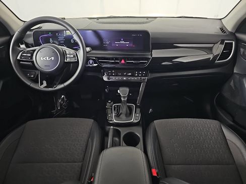 Used 2025 Kia Seltos S FWD image 11