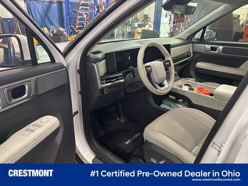 Used 2024 Hyundai Santa Fe SEL image 3