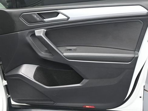 Used 2023 Volkswagen Tiguan S image 35