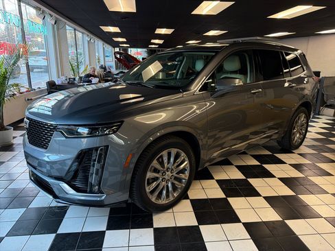 Used 2021 Cadillac XT6 Premium Luxury image 1