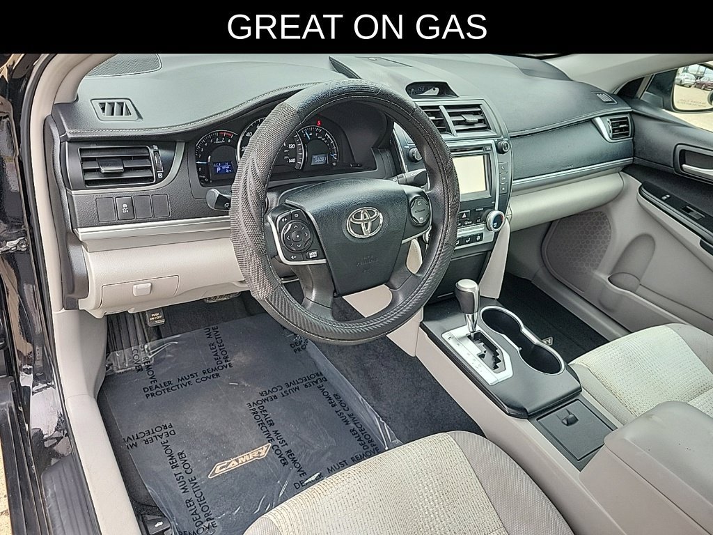 Used 2012 Toyota Camry LE FWD image 16