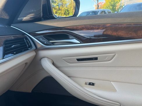 Used 2019 BMW 540i xDrive w/ Convenience Package image 33