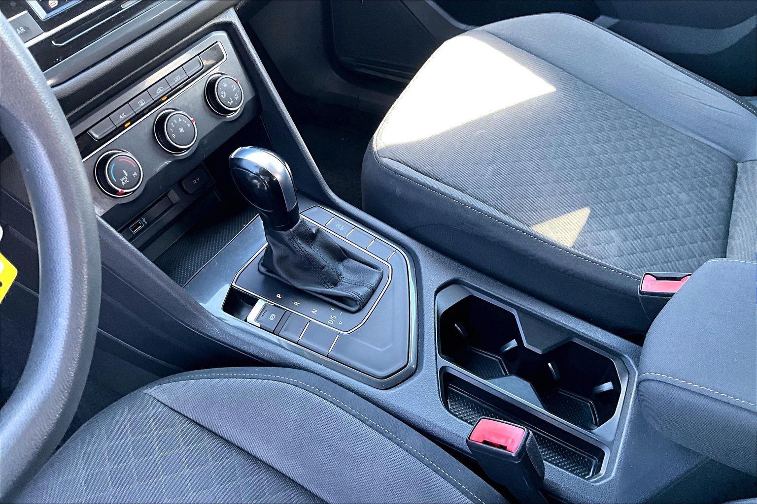 Used 2019 Volkswagen Tiguan S FWD image 13