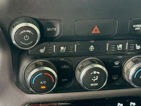 Used 2021 RAM 2500 Laramie w/ Night Edition AWD/4WD image 13