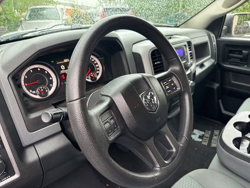 Used 2015 RAM 1500 Express AWD/4WD image 25