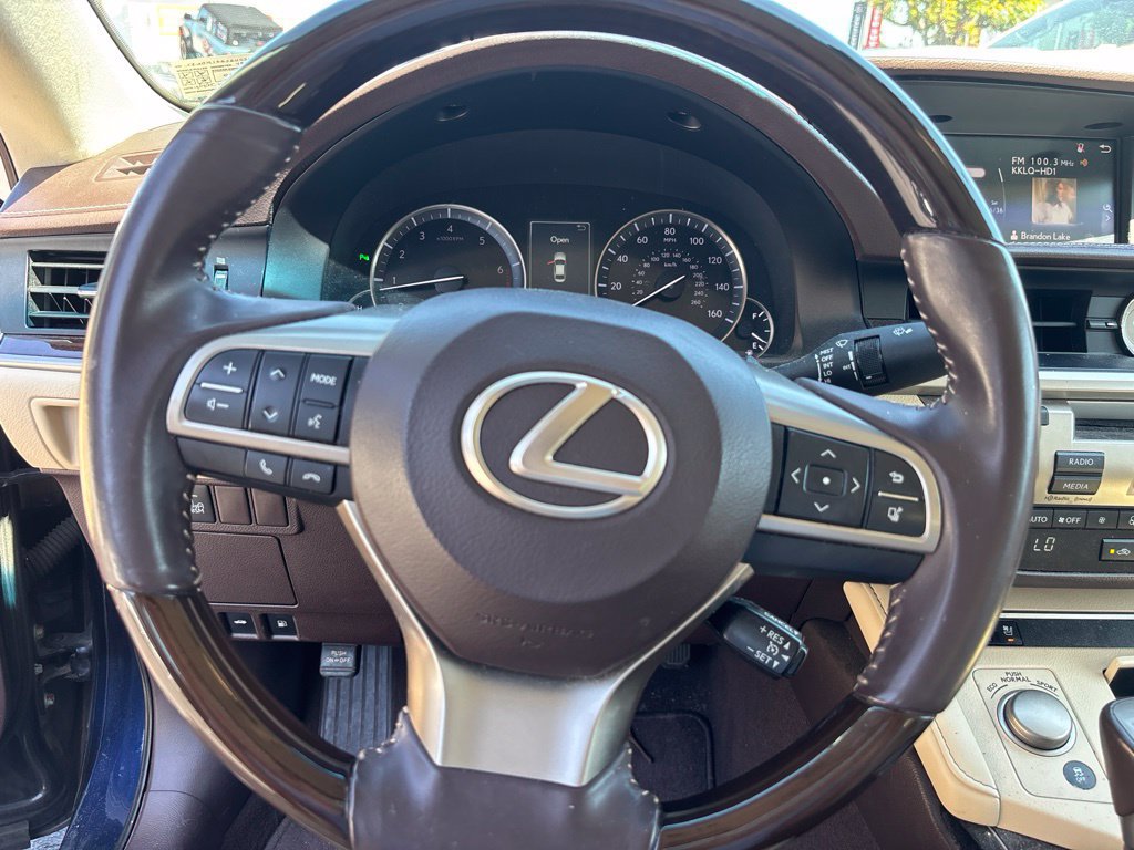 Used 2016 Lexus ES 350 w/ Premium Package w/Wood Trim FWD image 21