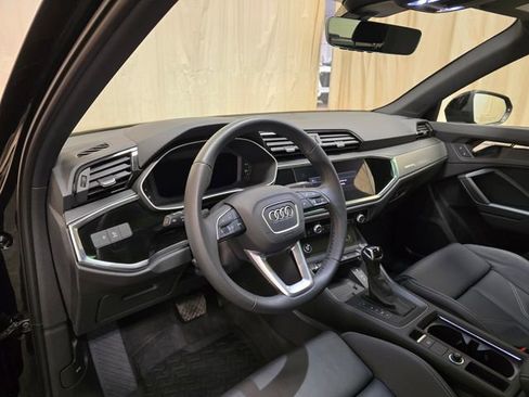 Certified 2025 Audi Q3 2.0T Premium w/ Convenience Package image 19