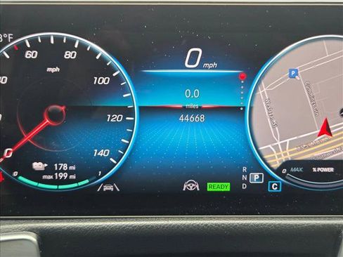 Certified 2023 Mercedes-Benz EQB 300 4MATIC image 10