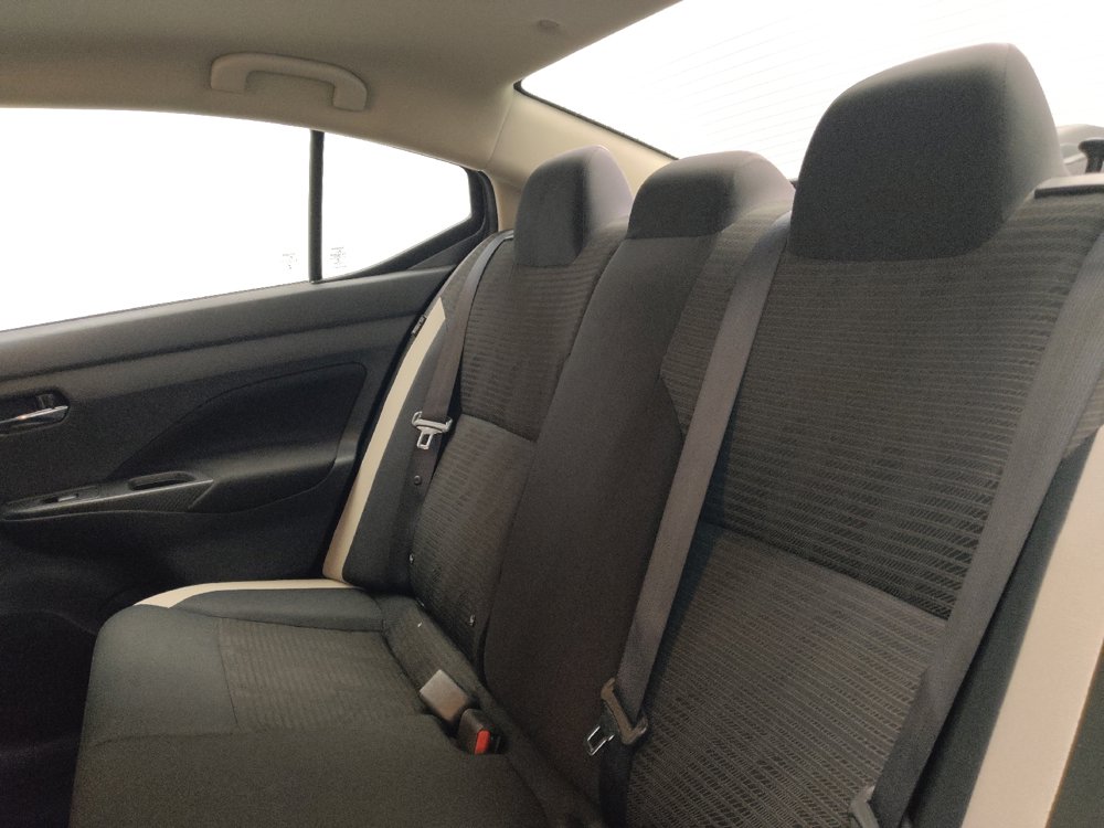Used 2021 Nissan Versa SV FWD image 18