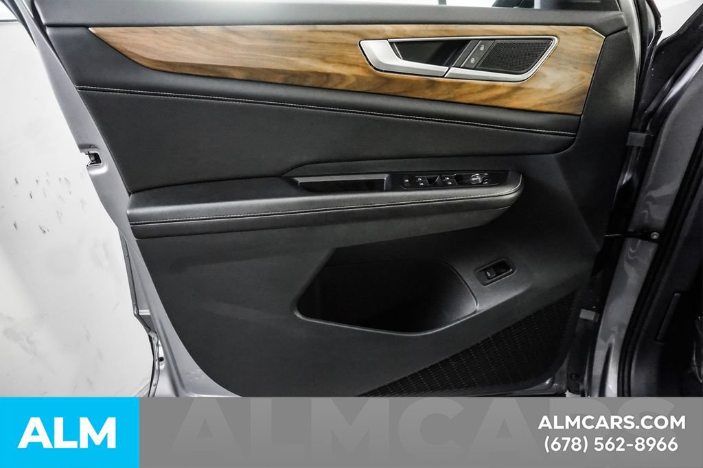 Used 2025 Volkswagen Atlas SE FWD image 48