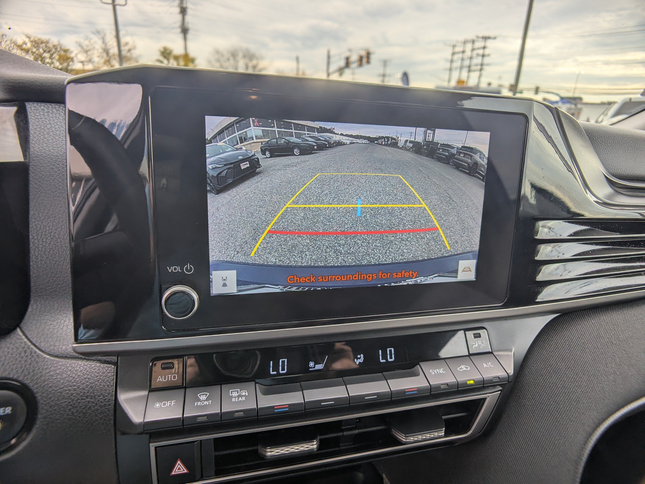 Used 2025 Toyota Camry LE FWD image 20