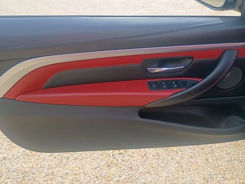 Used 2015 BMW M4 Convertible RWD image 36