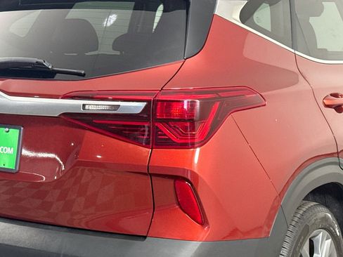 Used 2022 Kia Seltos S FWD image 34