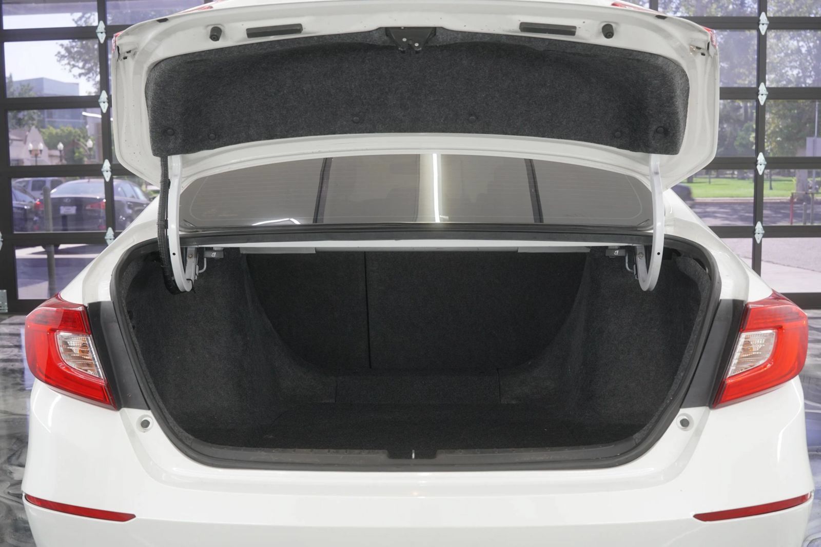 Used 2020 Honda Accord Sport image 11