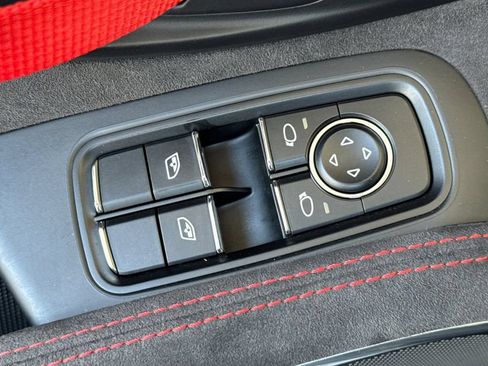 Used 2016 Porsche Cayman GT4 RWD image 14
