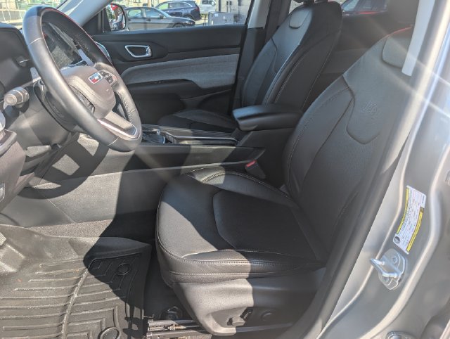 Used 2022 Jeep Compass Latitude AWD/4WD image 15