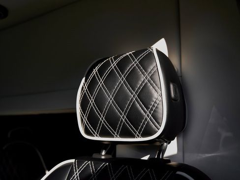 Used 2019 Mercedes-Benz Sprinter 144 image 43