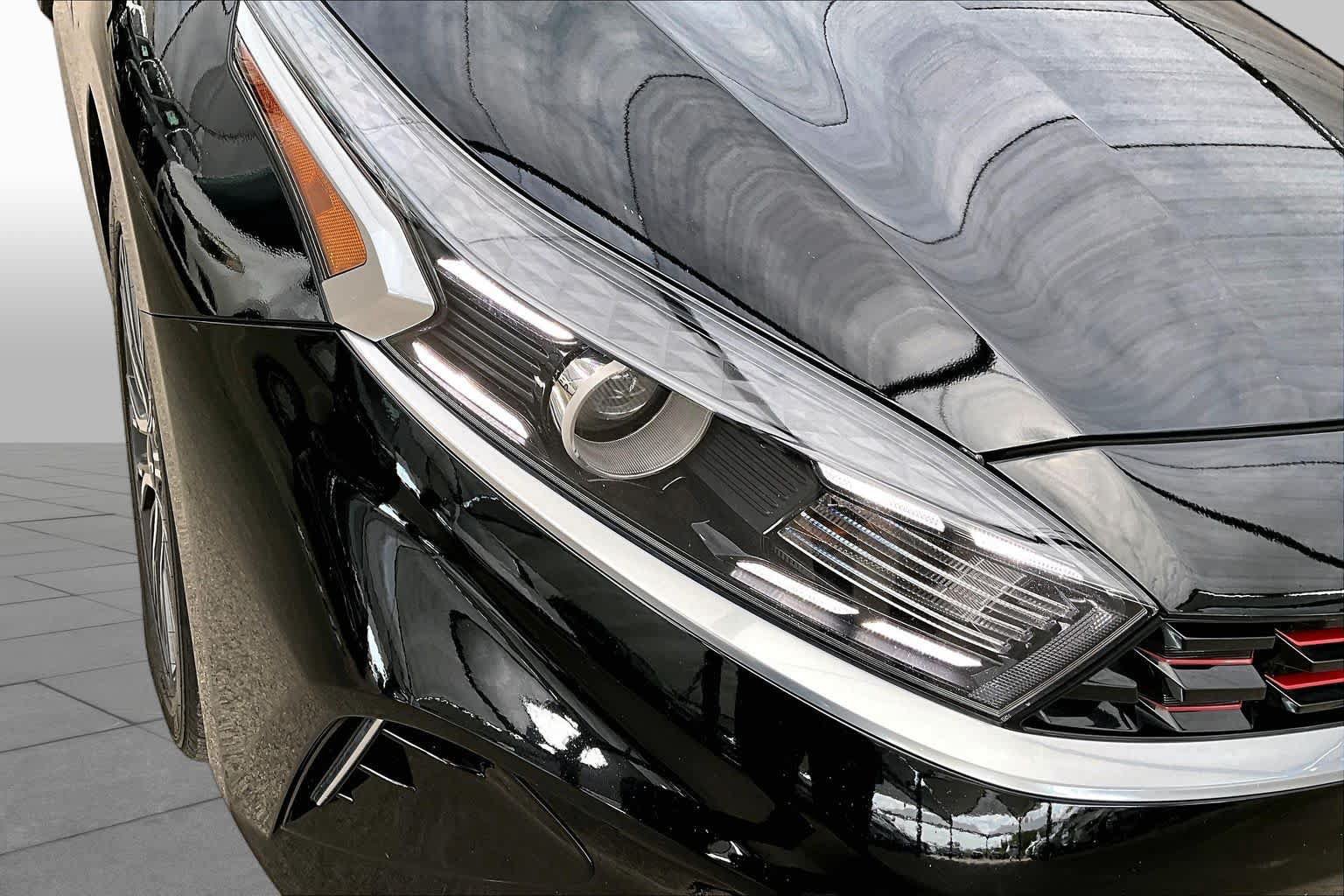Used 2023 Kia Forte GT-Line w/ GT-Line Technology Package FWD image 28