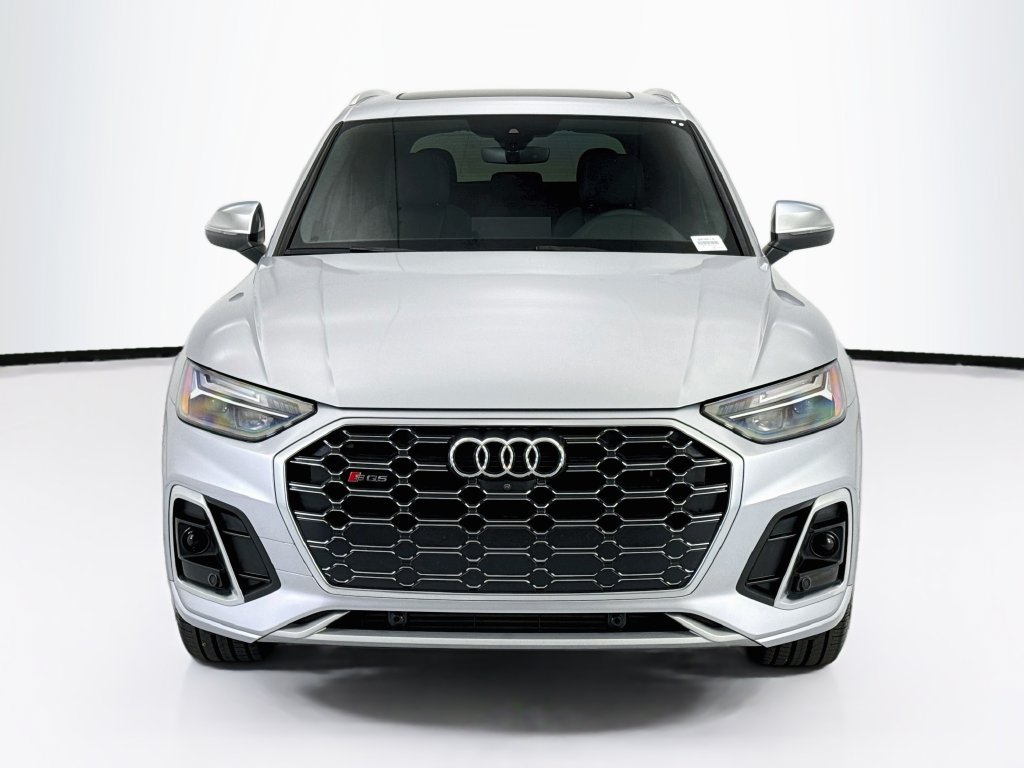 Certified 2023 Audi SQ5 Premium Plus w/ Premium Plus Package AWD/4WD image 2