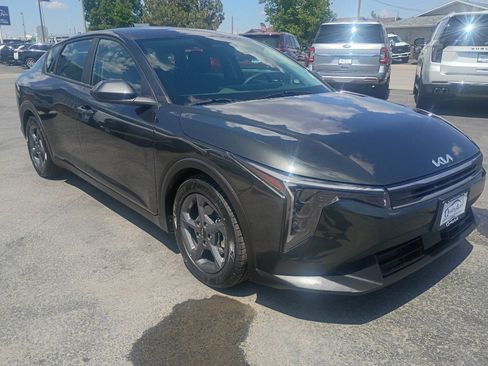 Used 2025 Kia K4 FWD image 4