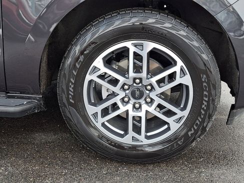 Used 2025 Ford Expedition Active image 7