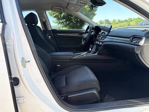 Used 2019 Honda Accord LX image 21