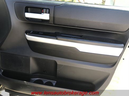 Used 2019 Toyota Tundra SR5 w/ SR5 Upgrade Package image 22