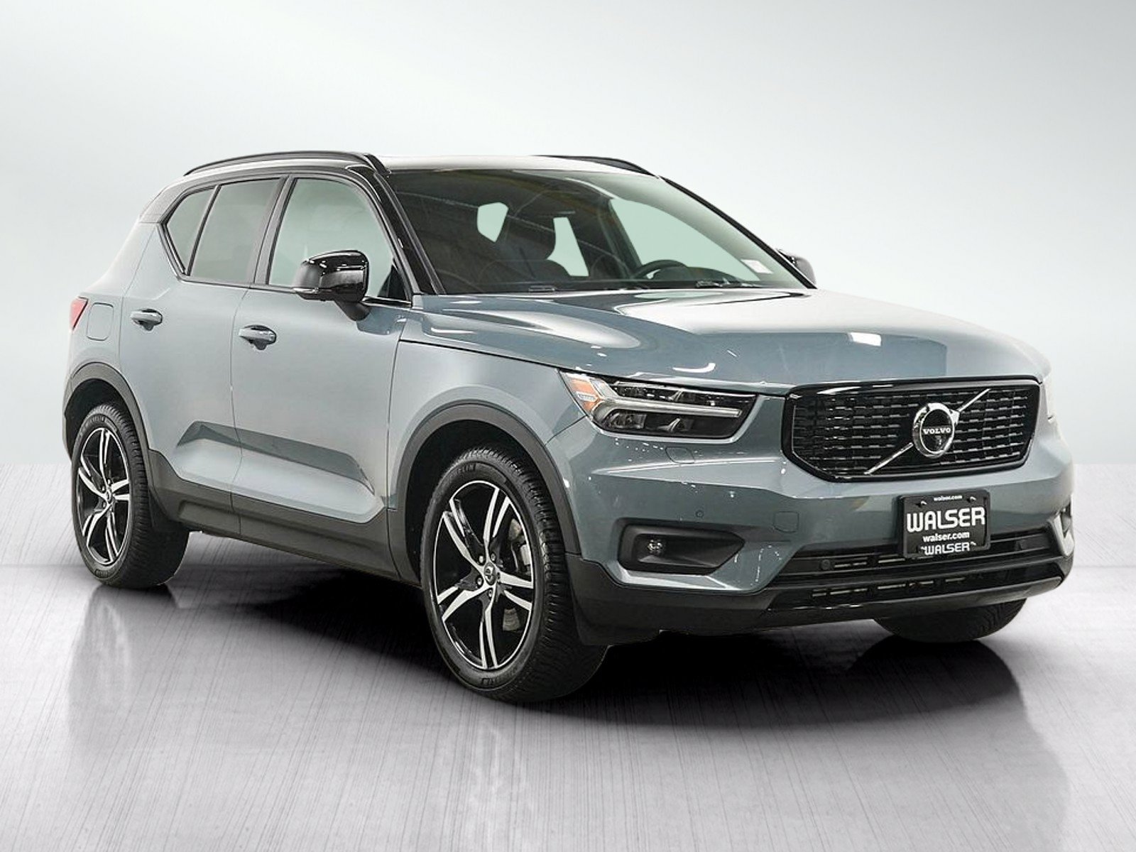 Used 2022 Volvo XC40 T5 R-Design AWD/4WD image 7