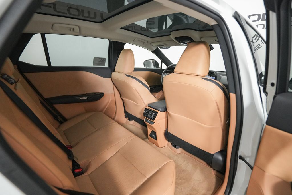 Certified 2025 Lexus RZ 300e w/ Accessory Package (2T) FWD image 18