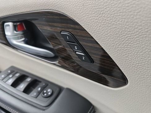 Used 2024 Chrysler Pacifica Limited image 26