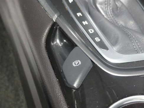 Used 2016 Ford Fusion Titanium AWD/4WD image 39