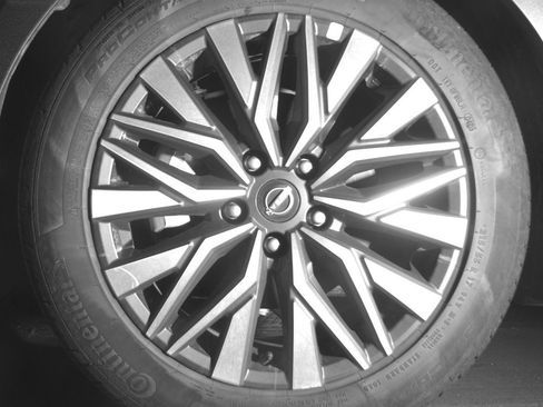 Used 2025 Nissan Altima 2.5 SV image 12