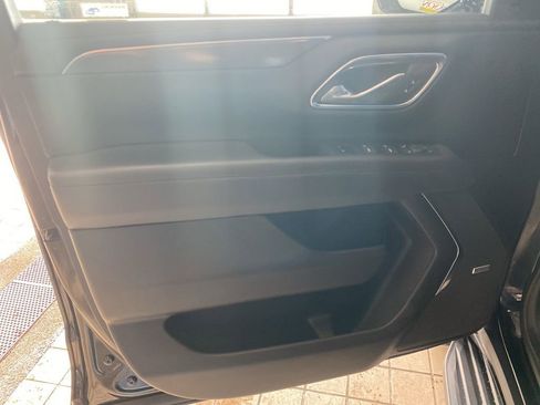 Used 2023 Chevrolet Suburban RST w/ Luxury Package image 9