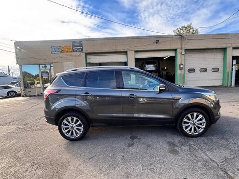 Used 2017 Ford Escape Titanium AWD/4WD image 3