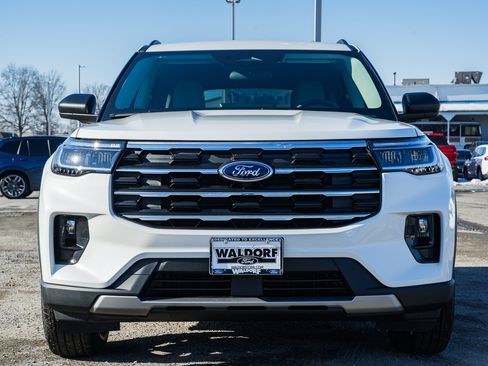 New 2026 Ford Explorer Active w/ Active Comfort Package image 2