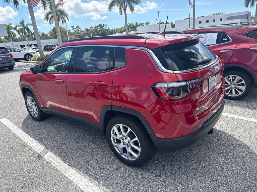 Used 2023 Jeep Compass Latitude AWD/4WD image 18