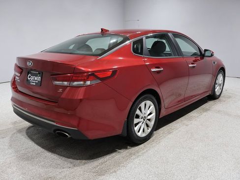Used 2018 Kia Optima S image 2