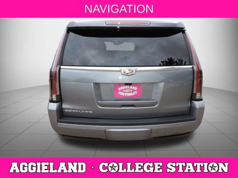 Used 2019 Cadillac Escalade Luxury AWD/4WD image 5