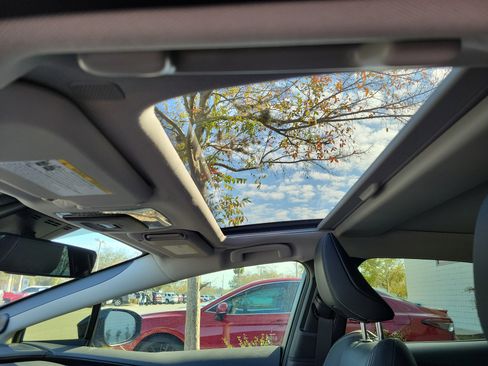 Certified 2024 Toyota Prius Limited image 47