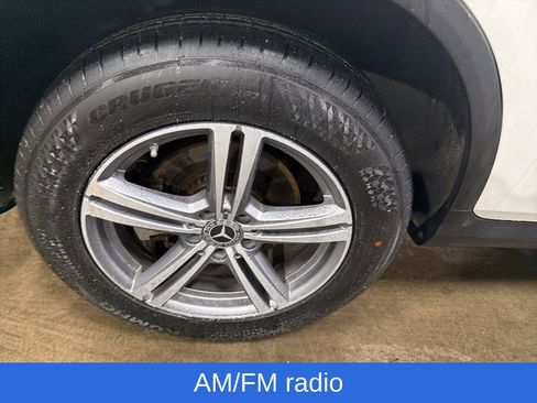 Used 2022 Mercedes-Benz GLC 300 4MATIC image 25