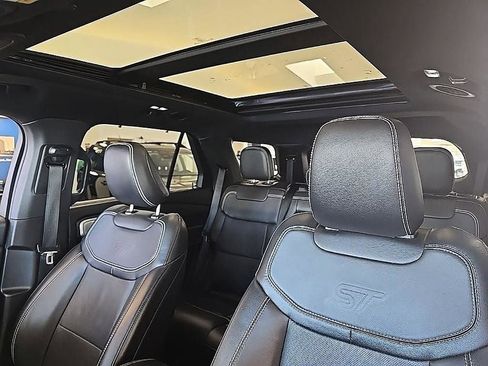 Used 2022 Ford Explorer ST w/ Equipment Group 401A image 27