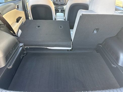 Used 2025 Kia Soul LX w/ LX Technology Package FWD image 15