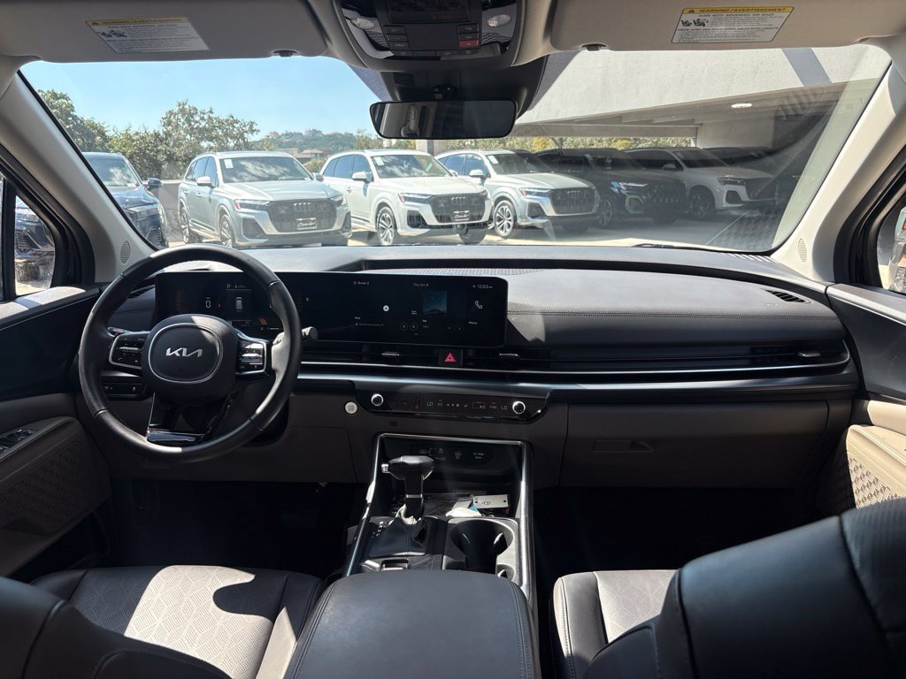 Used 2026 Kia Carnival FWD image 22