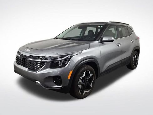 Certified 2024 Kia Seltos EX AWD/4WD image 2