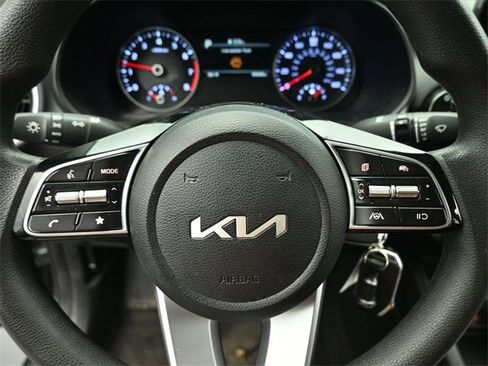 Used 2023 Kia Forte LXS image 14