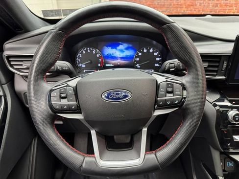Used 2022 Ford Explorer ST-Line image 14