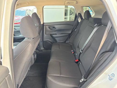Used 2025 Nissan Rogue S FWD image 22