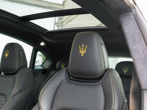 Used 2022 Maserati Levante F Tributo image 13