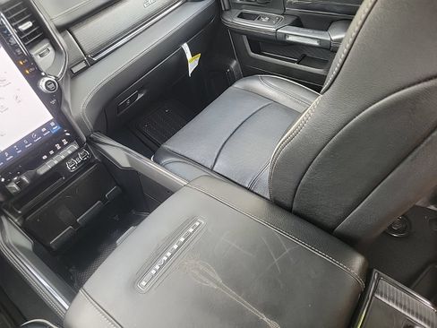 Used 2024 RAM 2500 Limited AWD/4WD image 17
